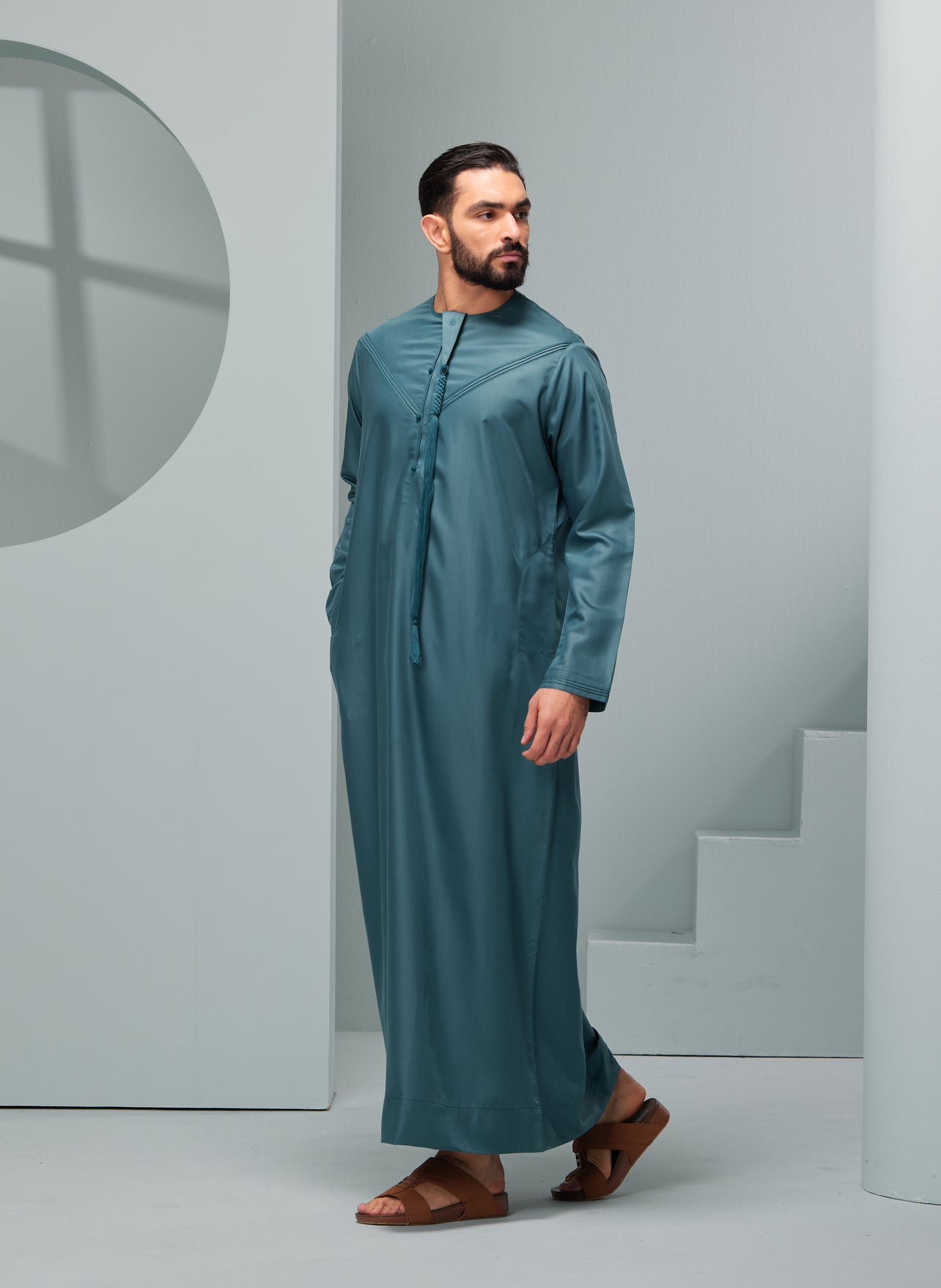 Men's Premium Emaar Thobe in Persian Blue with Tassel