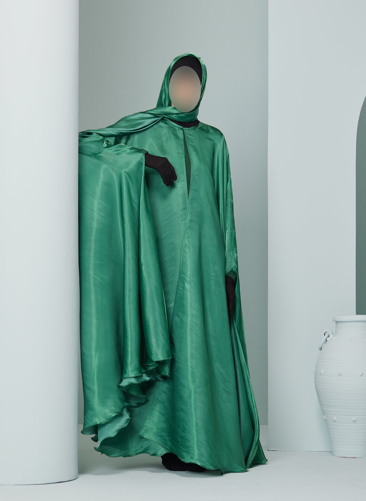 Women's Luxury Kaftan Style Abaya Set with scarf in Emerald