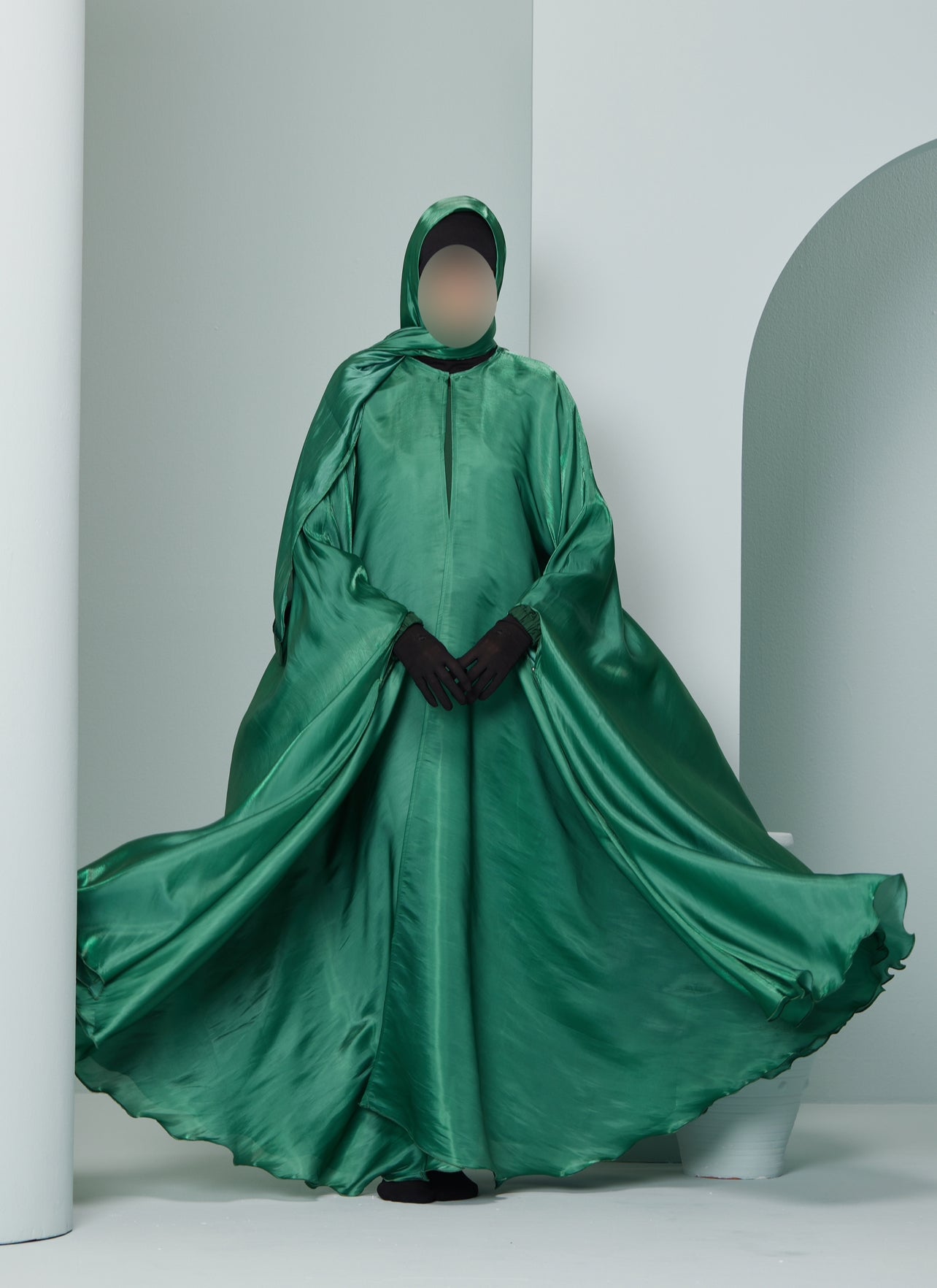 Women's Luxury Kaftan Abaya Set with scarf in Emerald