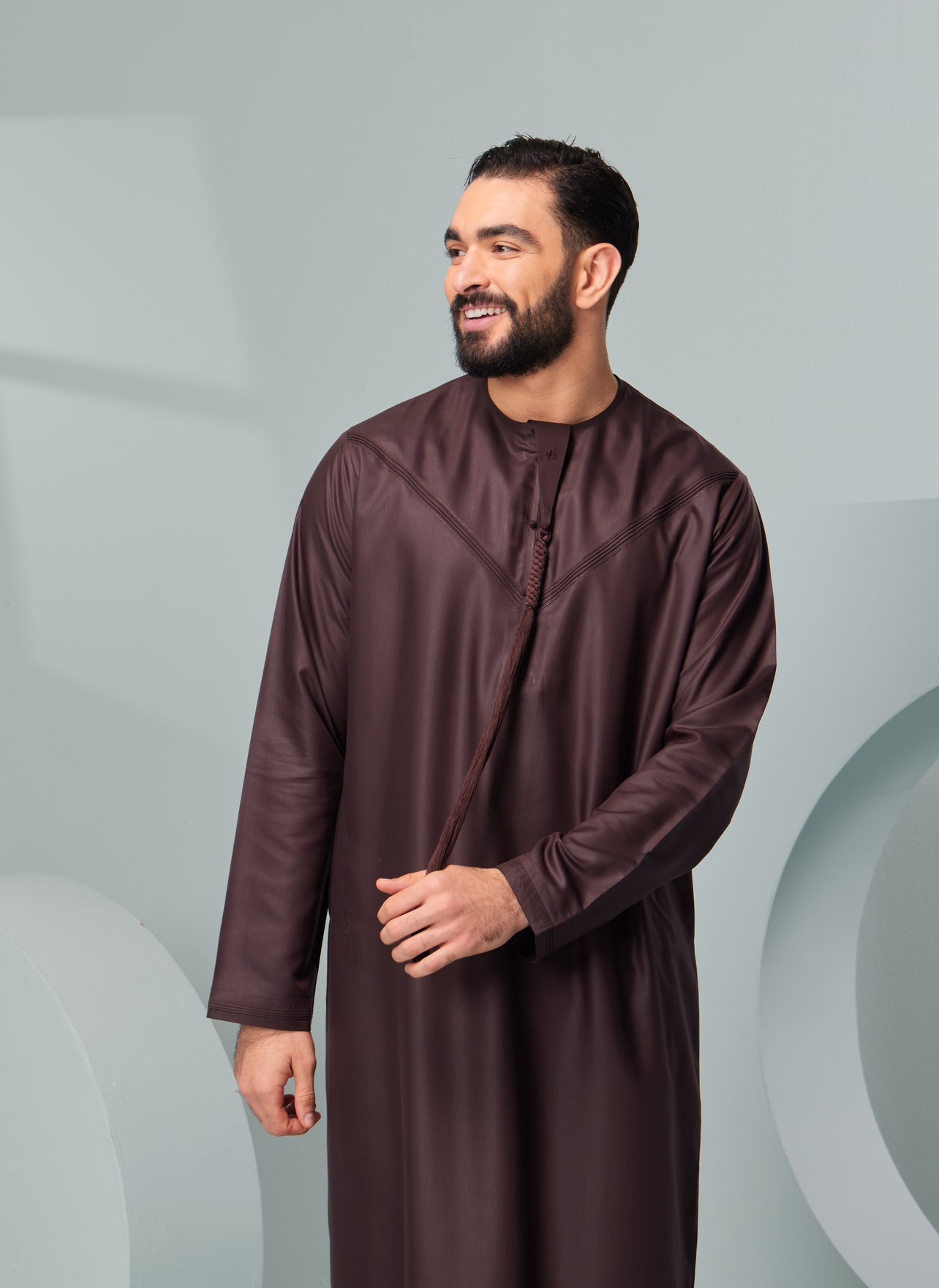 Men's Premium Emaar Thobe in Chestnut Brown with Tassel Thobeluxe