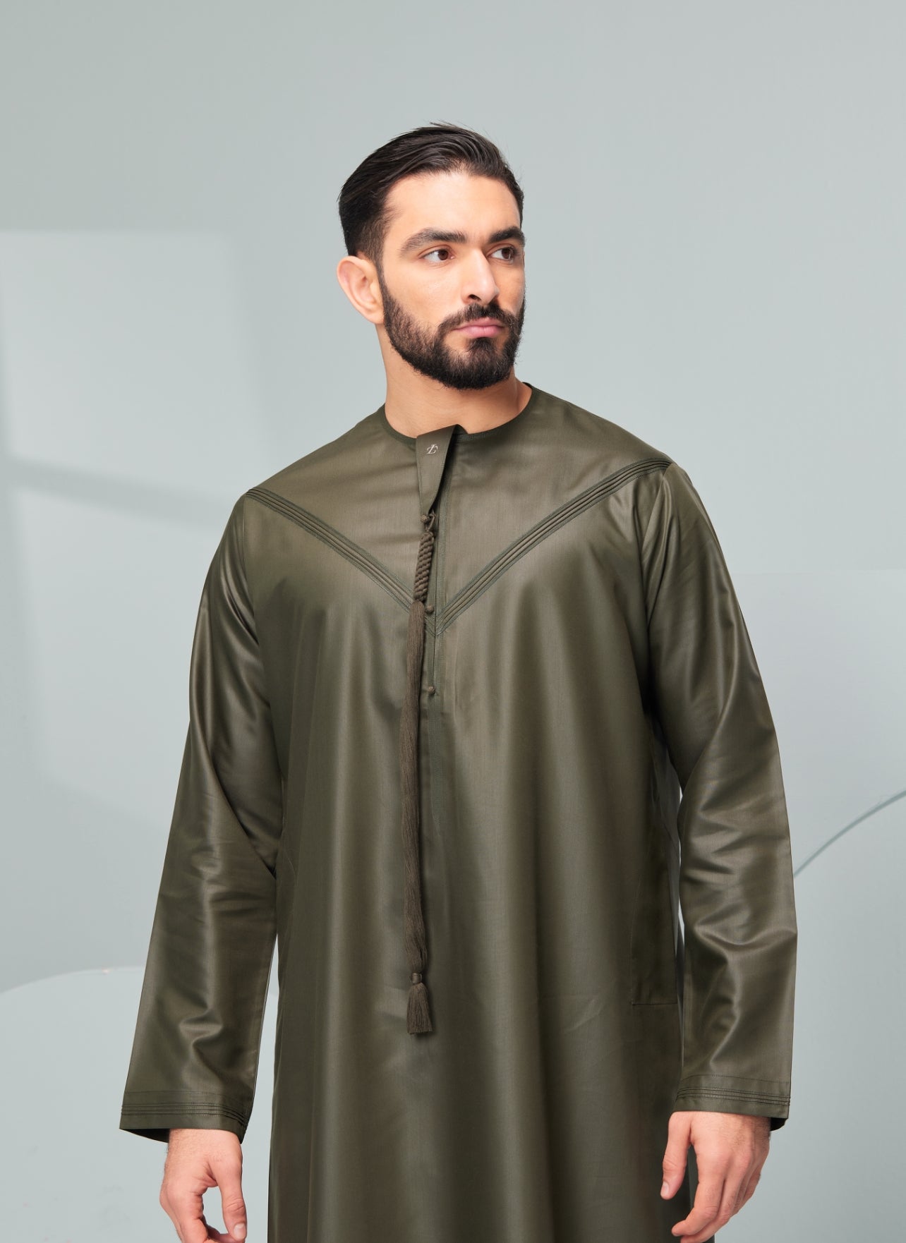 Men's Premium Emaar Thobe in Olive with Tassel Thobeluxe