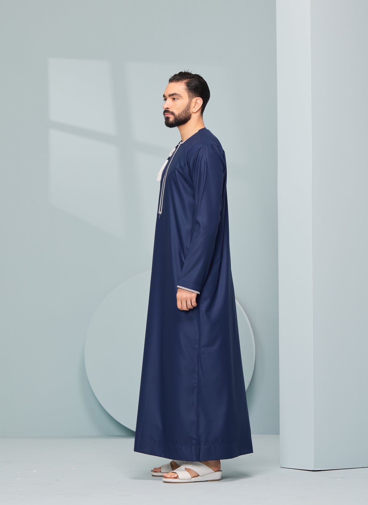 Men's Omani Style Thobe in Navy with Cream Tassel