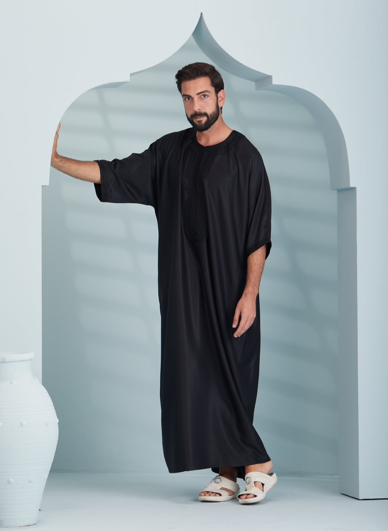 Men's Moroccan Thobe in Black, Othman Thobe