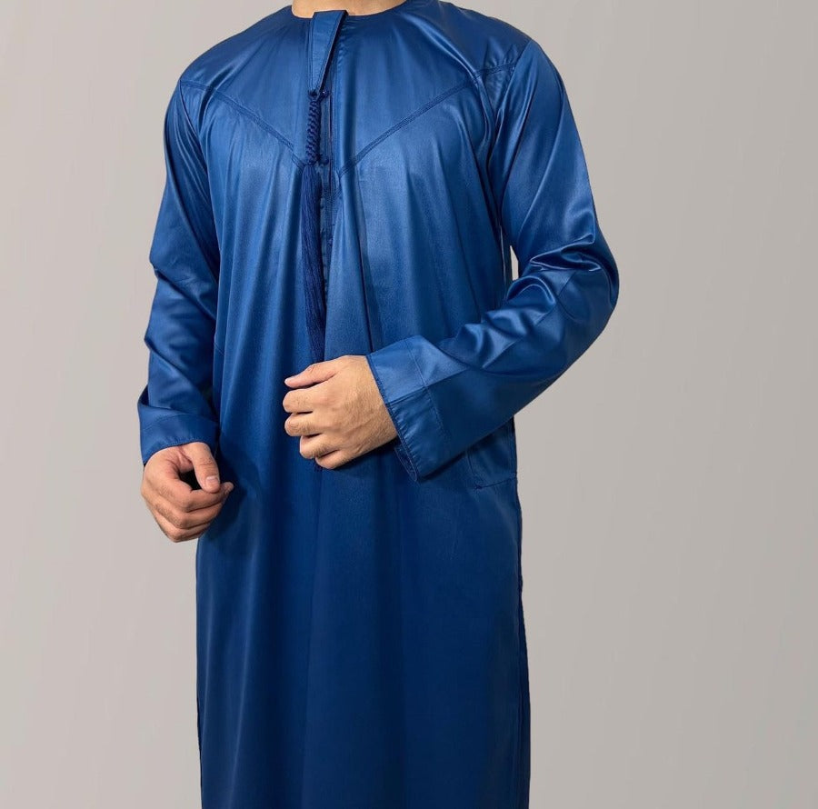 Shiny Emirati Thobe in navy blue