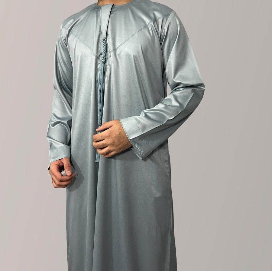 Shiny Emirati Thobe ice grey